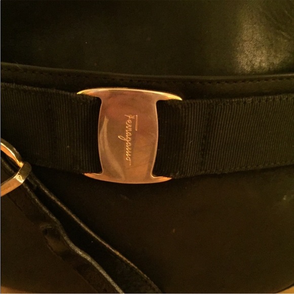 Authentic Ferragamo purse *read description first* vintage condition - Picture 2 of 16